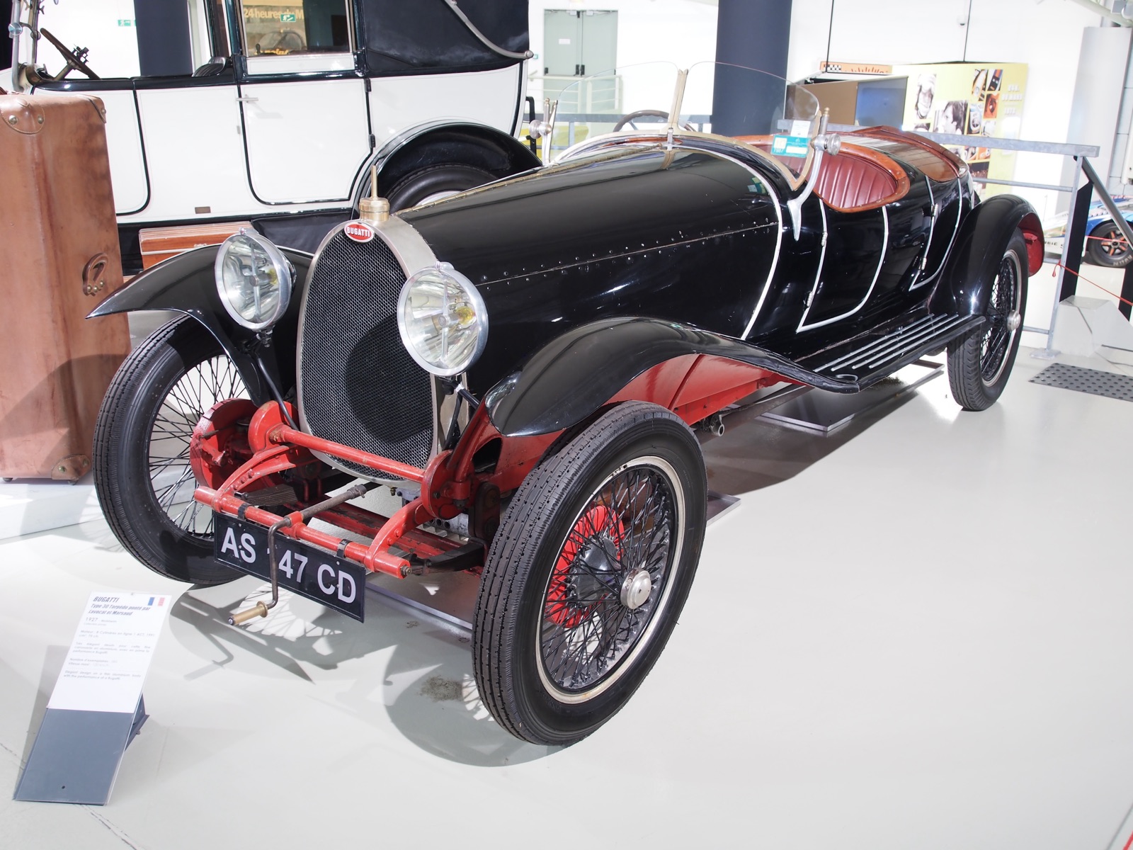 Voiture Bugatti exposée au Musée des 24 Heures du Mans